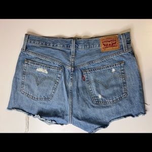 Woman’s Levi Denim Shorts